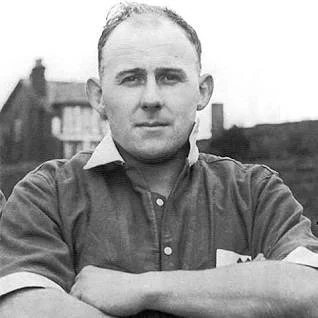 Jimmy Jones con la camiseta del Glenavon FC