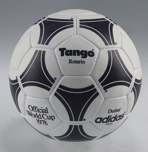 Tango, pallone ufficiale del Mondiale in Argentina 1978